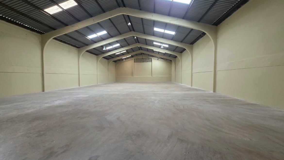 8,000 SQFT Warehouse for Rent along North Airport Road offering office space, 9m truss height, 3-phase power, secure compound and ample parking
